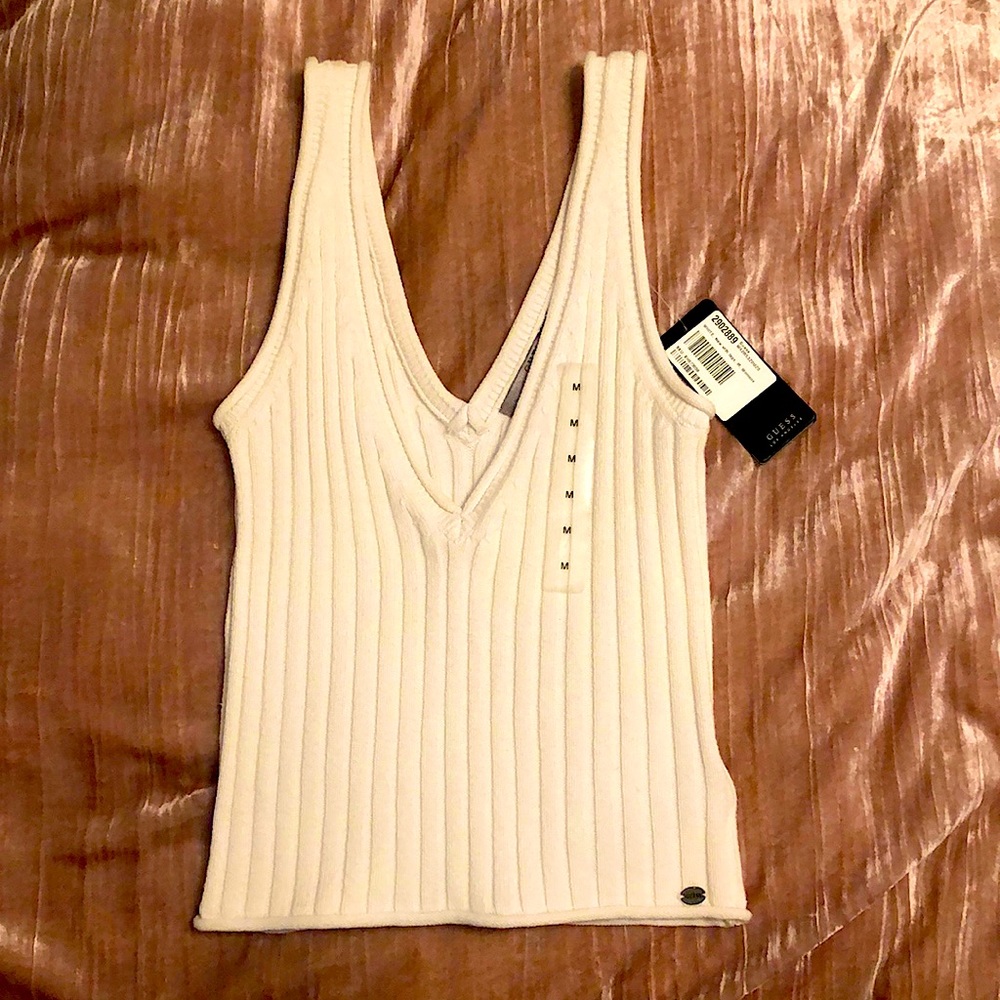 🌟NEW🌟 Guess V-neck stretchy summer sweater M